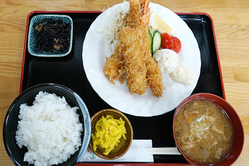 茨城県下妻市のグルメ・休憩処ゑびすやのエビフライ